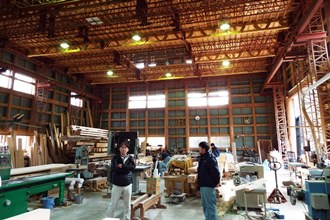 鳥羽瀬社寺建築　製材工場にて
