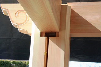 組み立て開始です