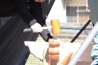 組み立て開始です