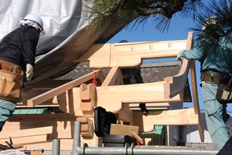 組み立て開始です